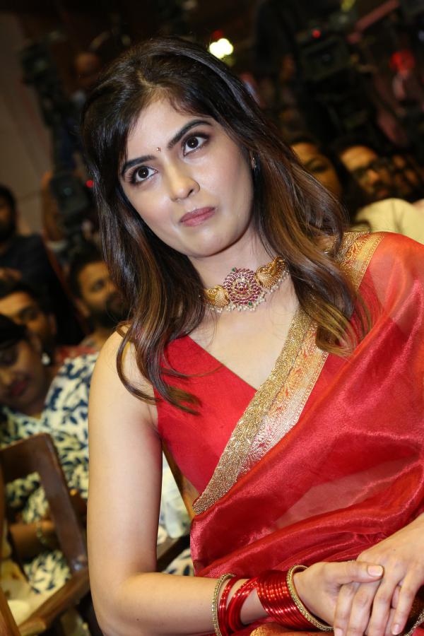 Amritha Aiyer (38)