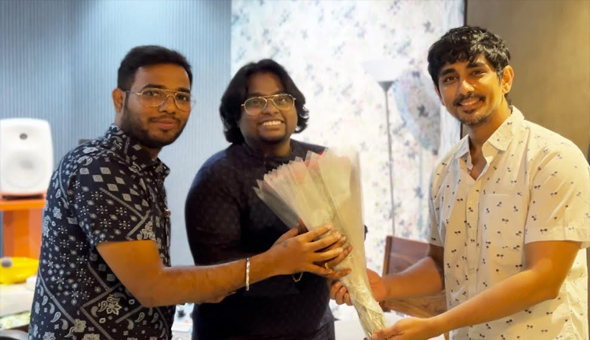 Naa Swase Nuvvai Song sung by Hero Siddharth from It’s Okay Guru released