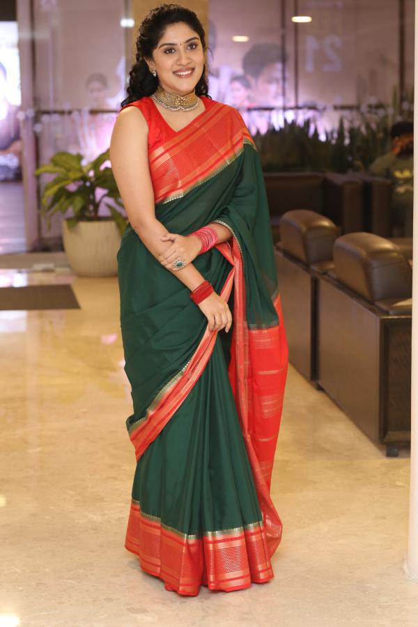 Dhanya Balakrishna (71)