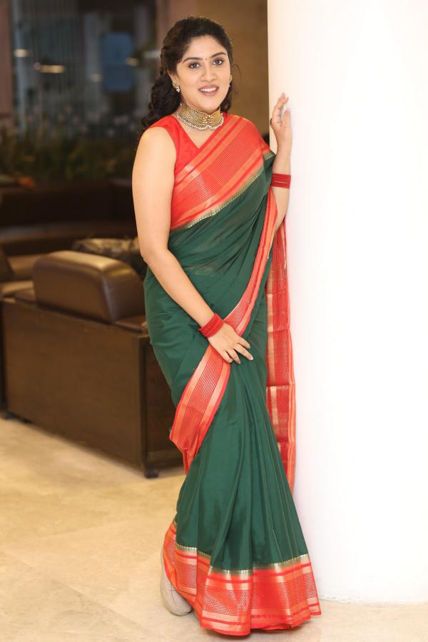 Dhanya Balakrishna (82)