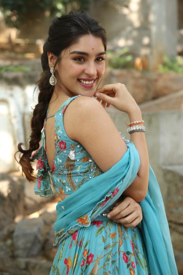 Yukti Thareja (111)