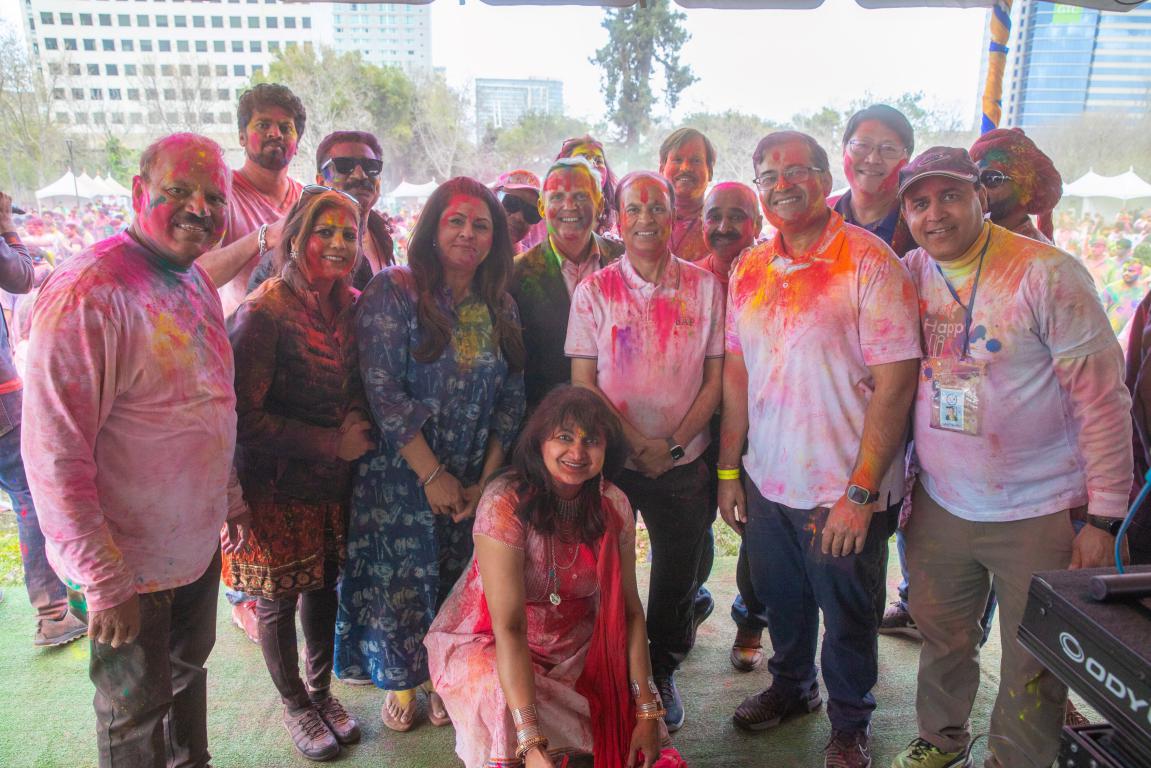 AIA_Holi_07