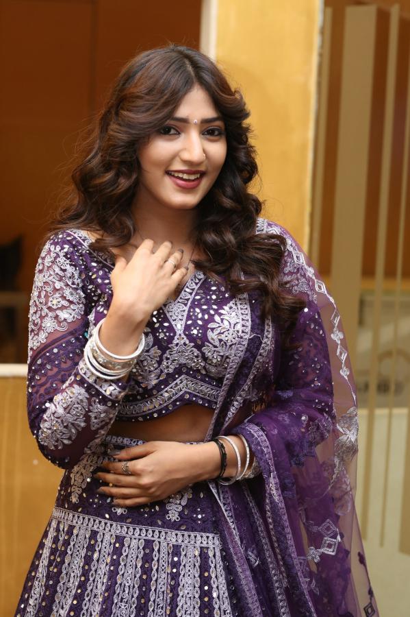 Vaishnavi (29)