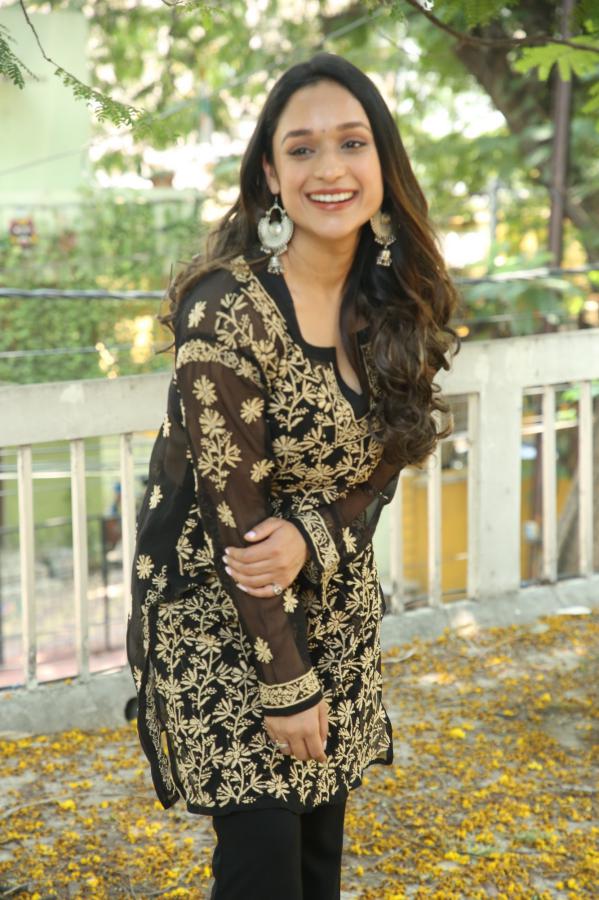 Aarthi Gupta (115)