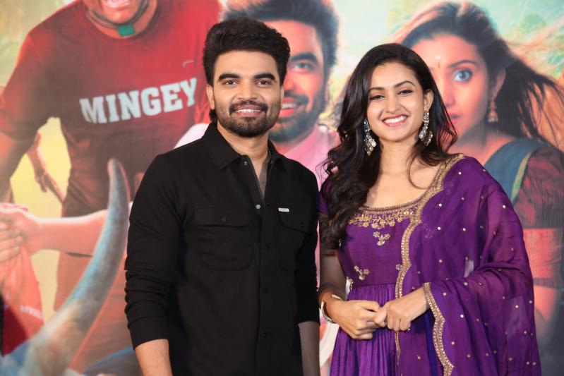 Akkada Ammayi Ikkada Abbayi (7)