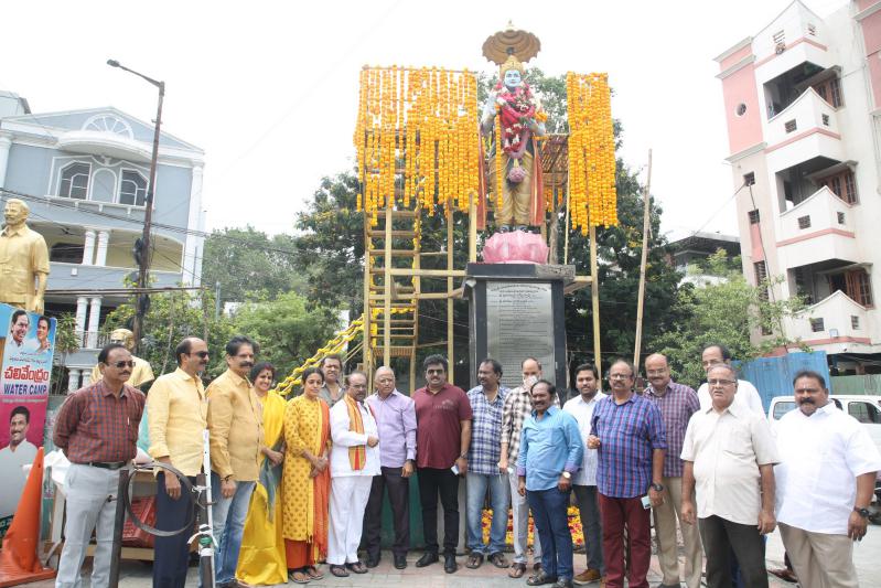 NTR Family Visited NTR Statue @ FIlm Nagar