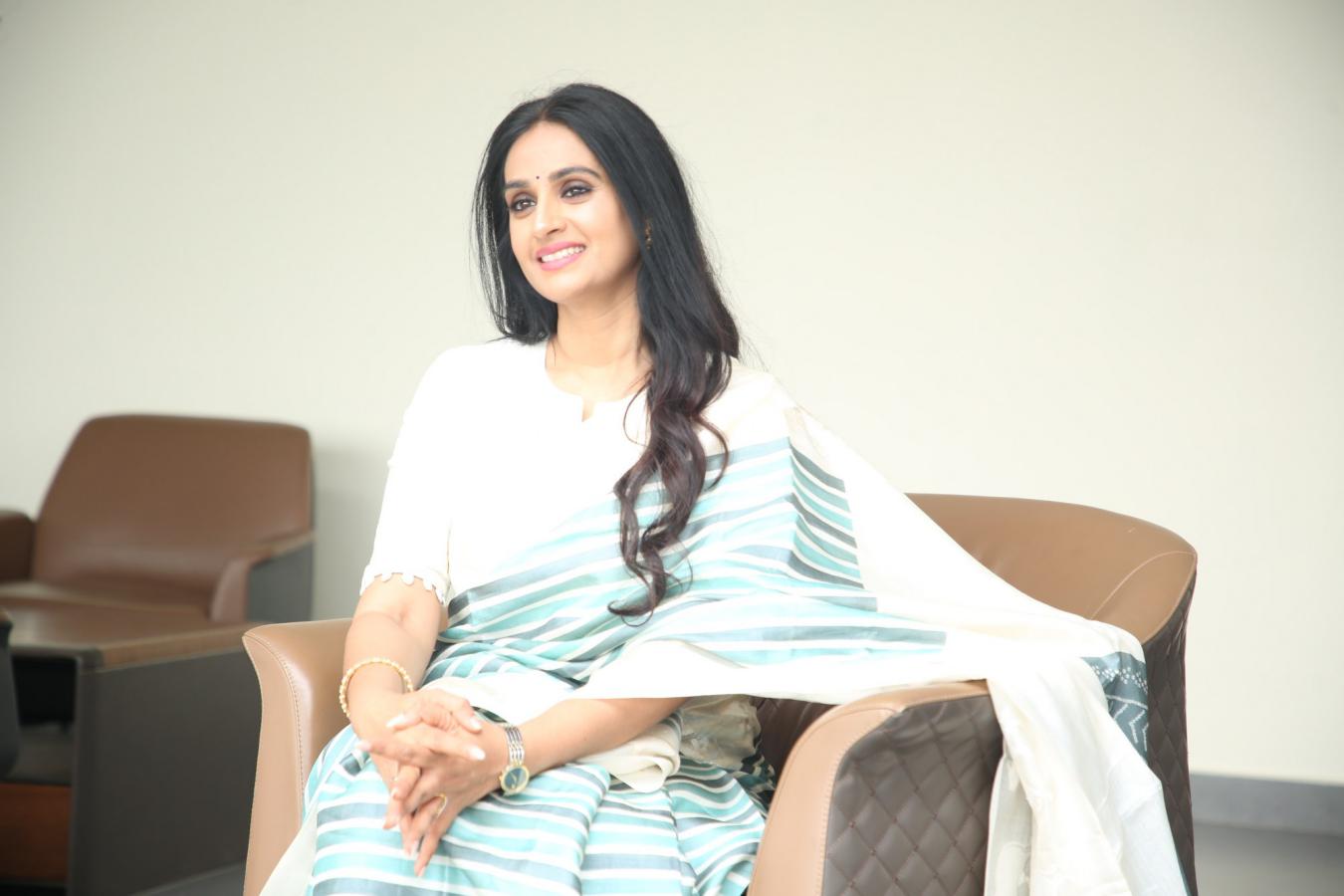 Laya Stills