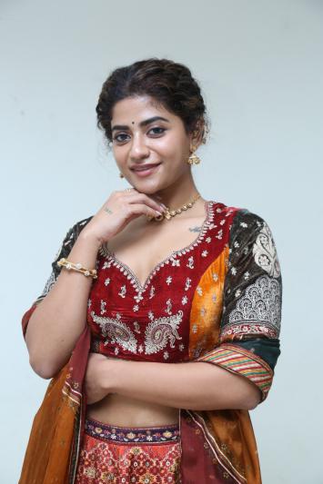 Abhignya Vuthaluru (25)