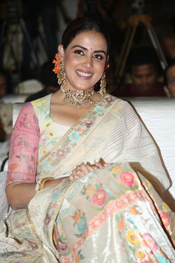 Genelia (33)