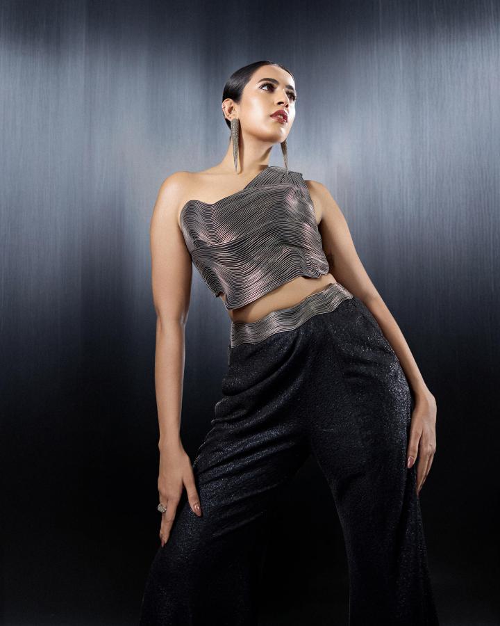 NiharikaKonidela_080725_03