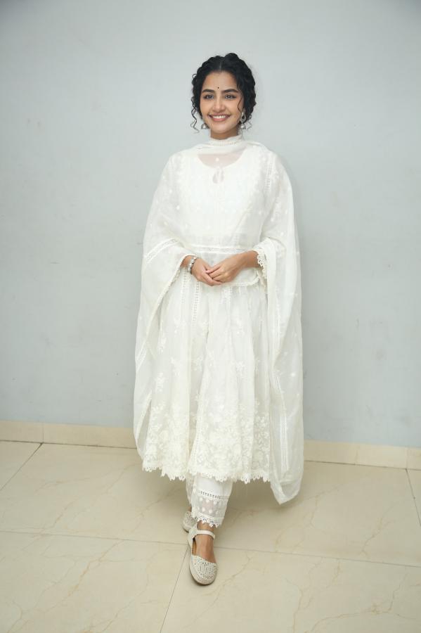 Anupama (86)