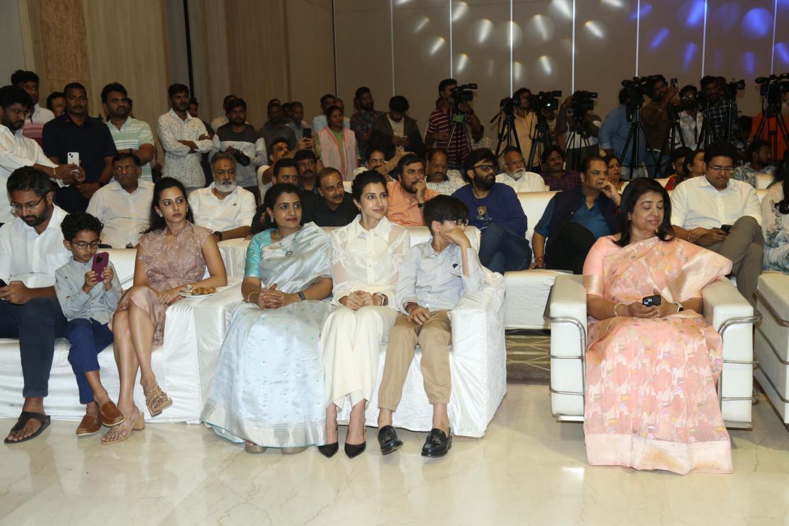 Awards (333)
