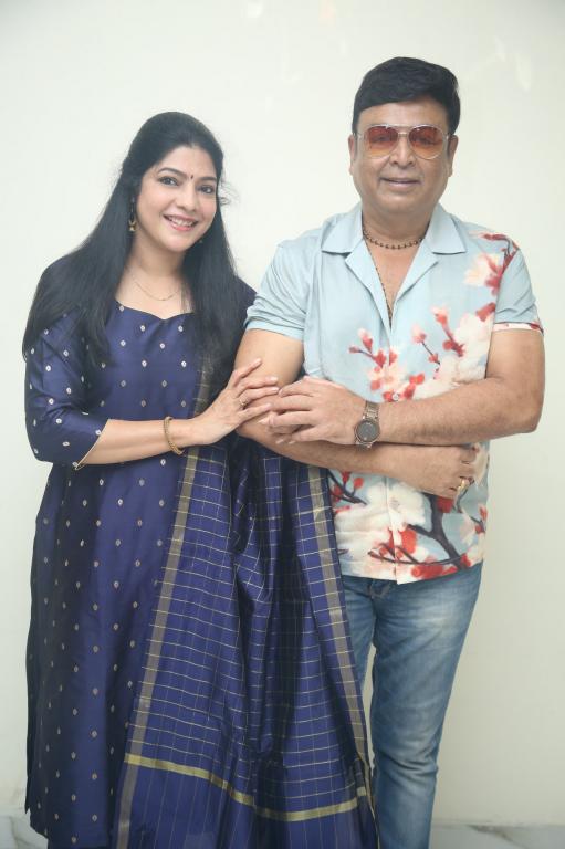 Naresh Vasuki (17)