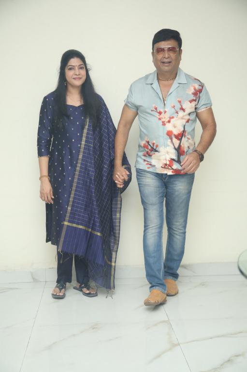 Naresh Vasuki (21)