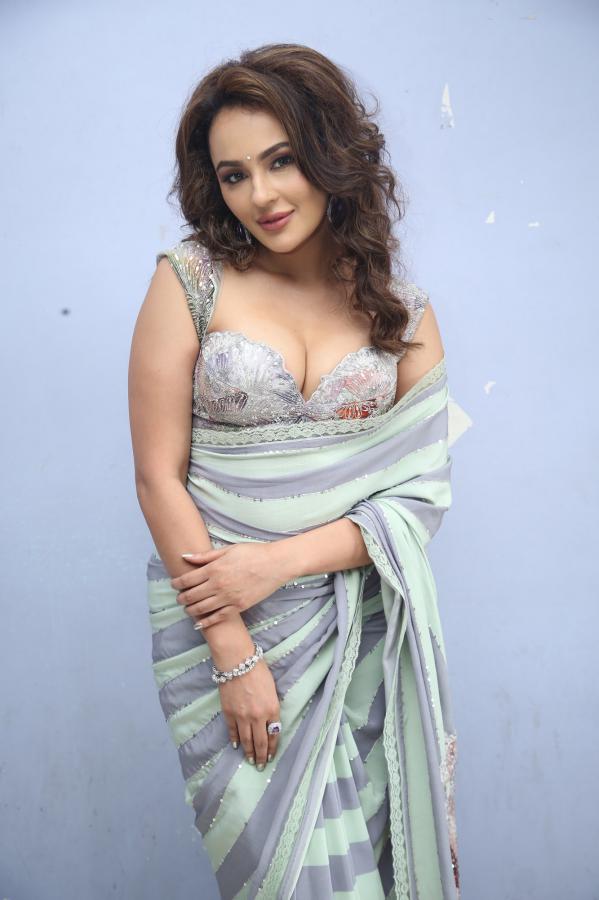Seerat Kapoor (35)