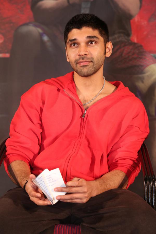 Dhruv Vikram (21)