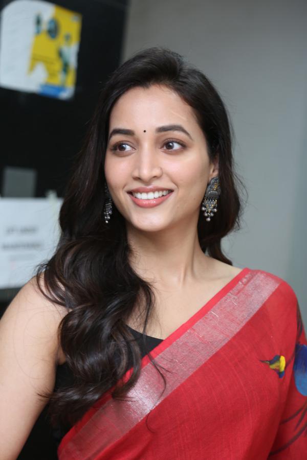 Srinidhi Shetty (1)