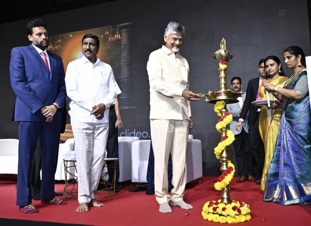 Chandrababu Naidu Meets Telugu Diaspora in Dubai