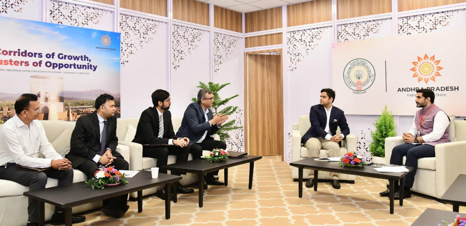 WhatsApp Image 2025-11-14 at 18.02.04