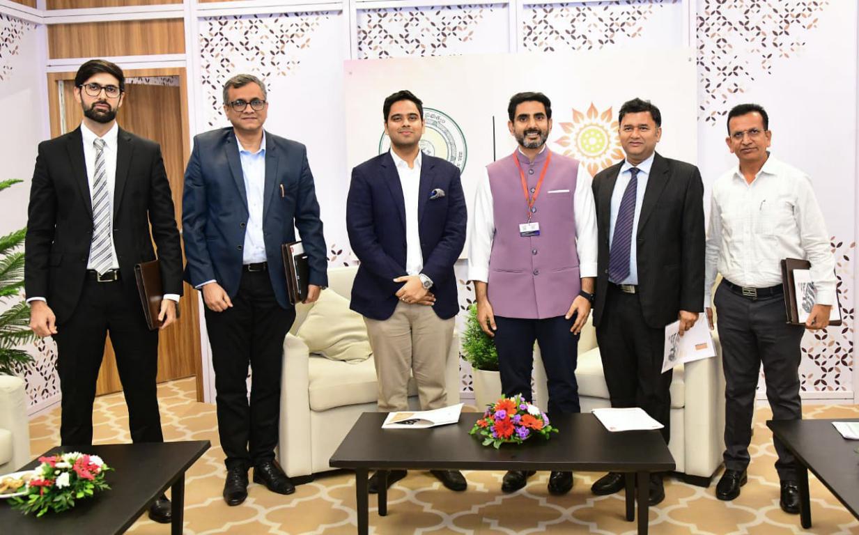 WhatsApp Image 2025-11-14 at 18.02.10