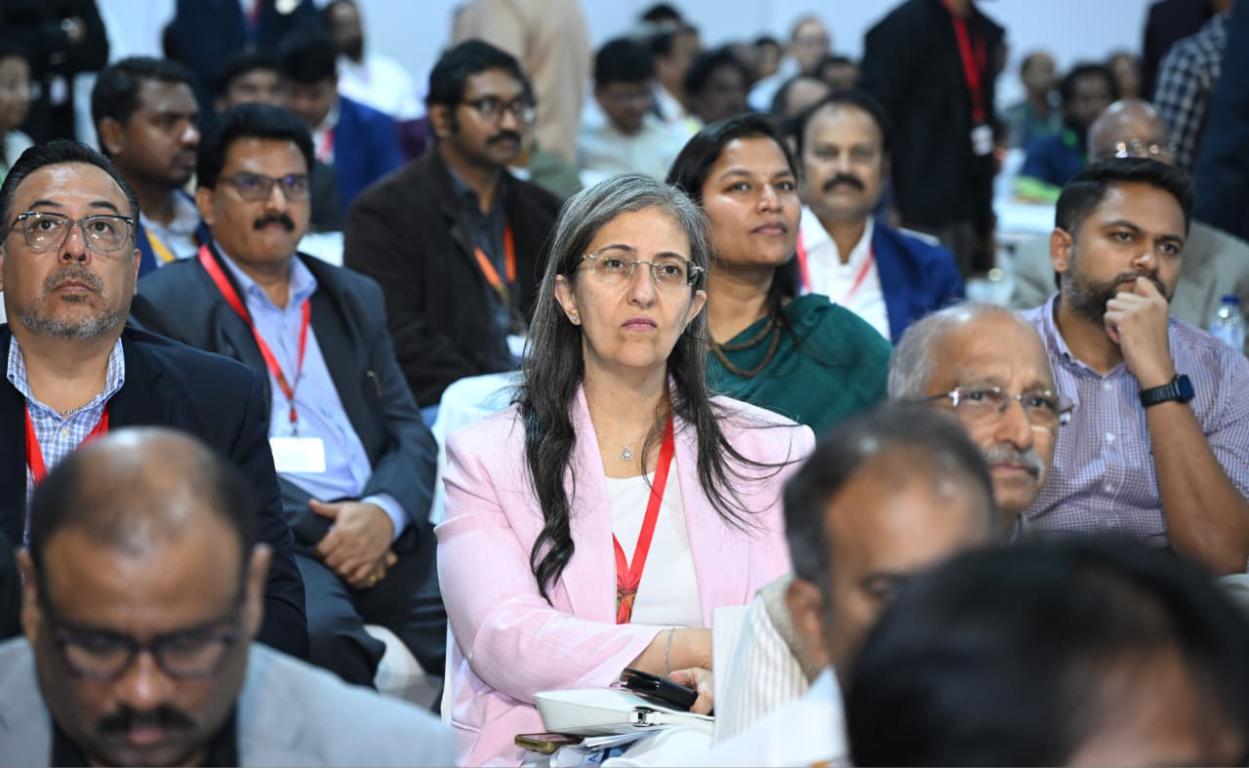 WhatsApp Image 2025-11-15 at 14.33.03 (2)