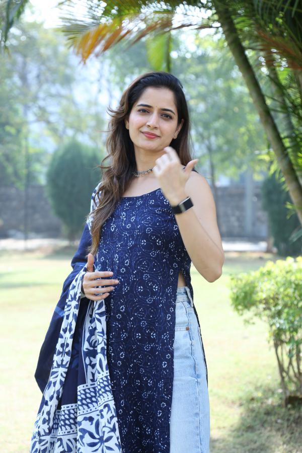 Ashika Ranganath (22)