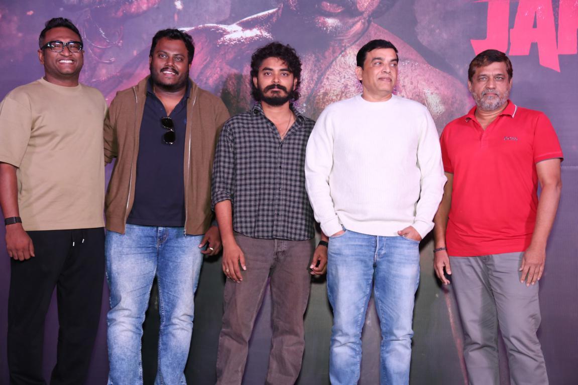 Vijay Deverakonda To Entertain Audiences In An Out And Out Mass Role With Rowdy Janardhana Dil Raju