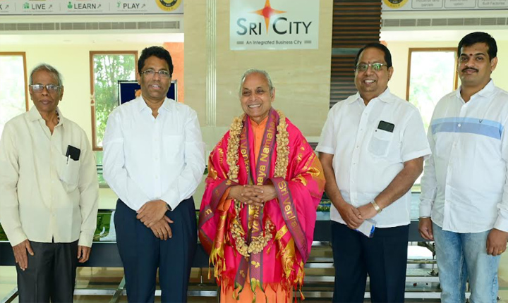 Meditation Is The Key To Lasting Bliss In Todays Stressful World Says Swami Smaranananda 