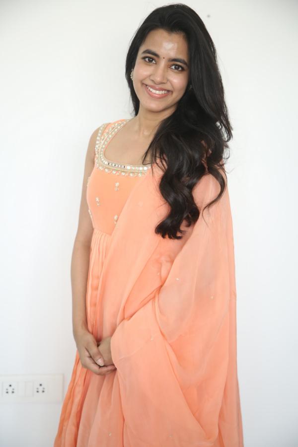 Shivani Nagaram (55)