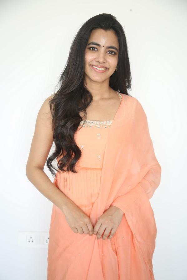 Shivani Nagaram (62)