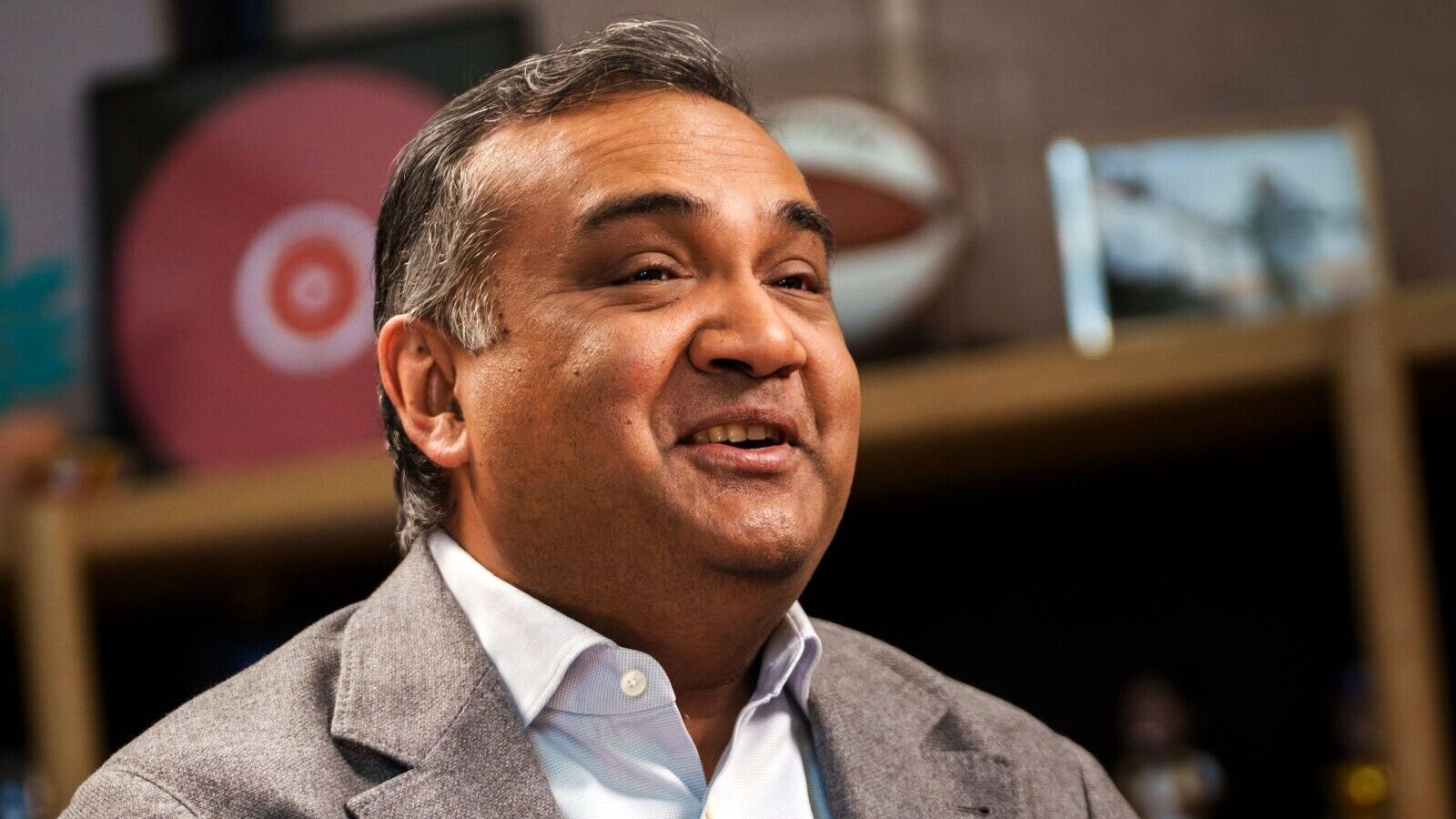The Man Running the World’s Biggest Screen