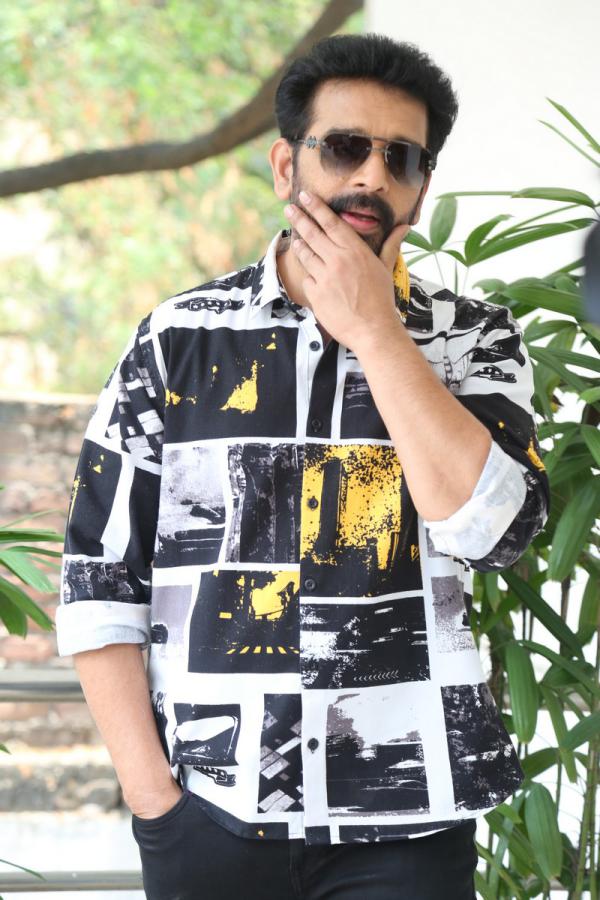 JD Chakravarthy (23)