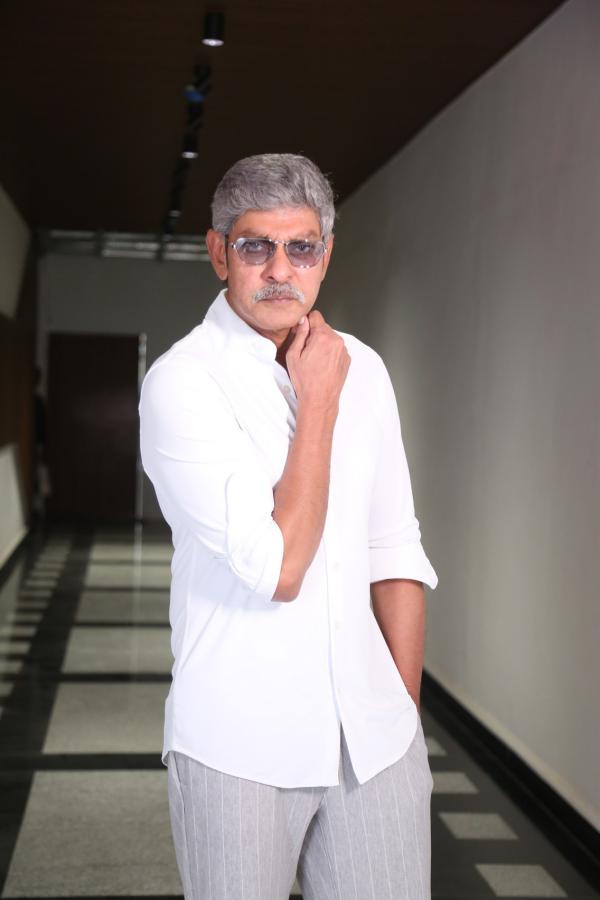 Jagapathi Babu (2)