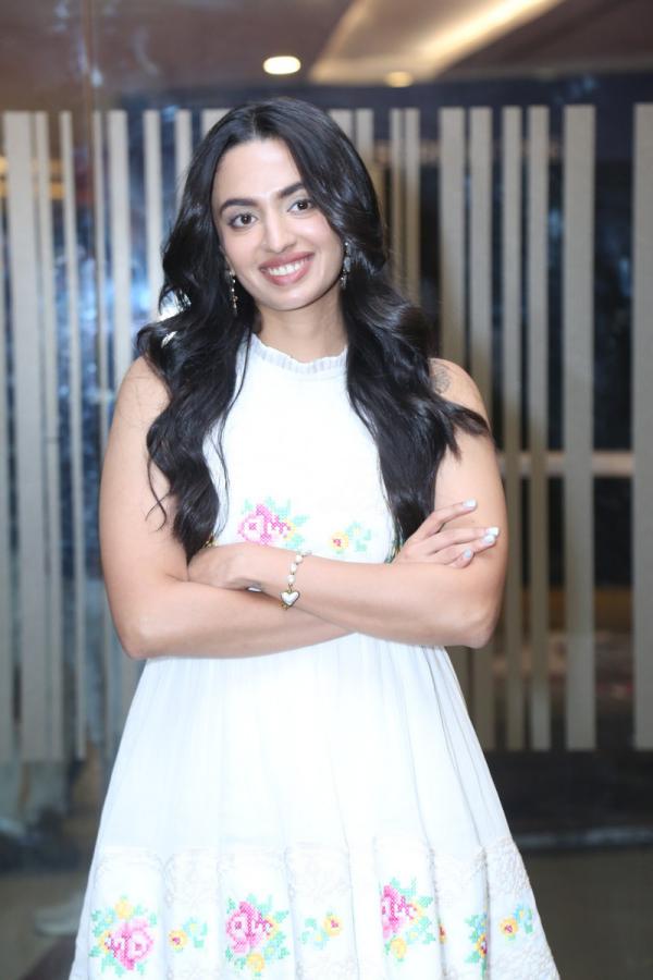 Malavika Nair (18)