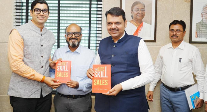 CM Fadnavis Launches Nitin Dhabu’s Book, Redefining Sales as a Life Skill CM Fadnavis Launches Nitin Dhabu’s Book, Redefining Sales as a Life Skill