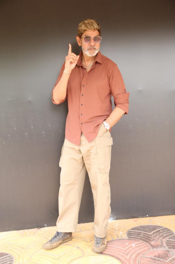 Jagapati Babu (4)
