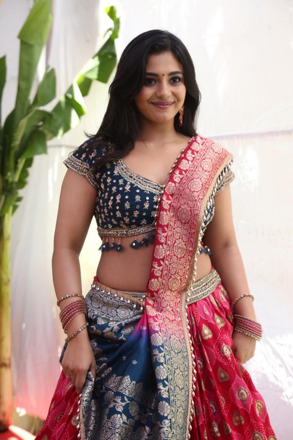 Nayan Sarika (33)