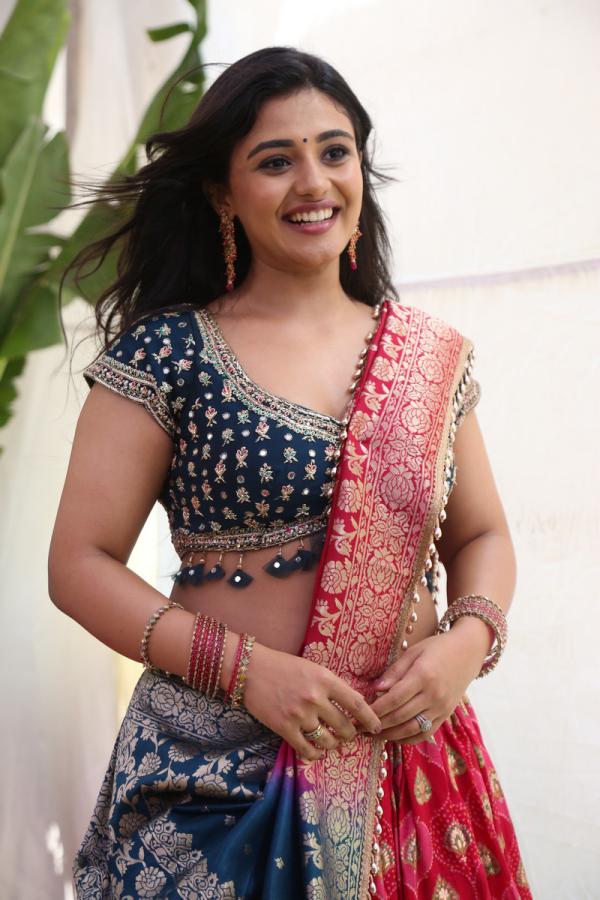Nayan Sarika (52)