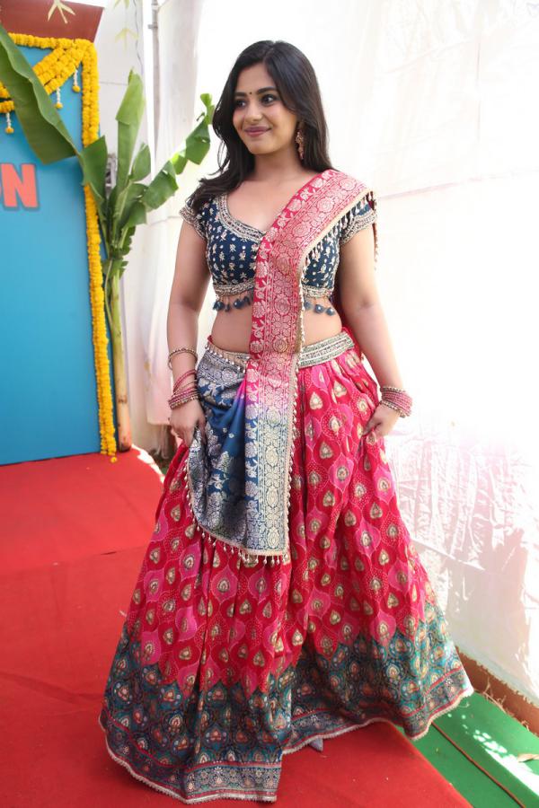 Nayan Sarika (89)