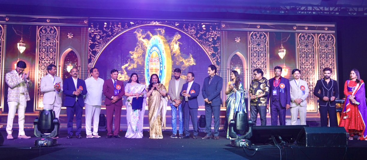 2_ConventionCoreTeam_Celebs