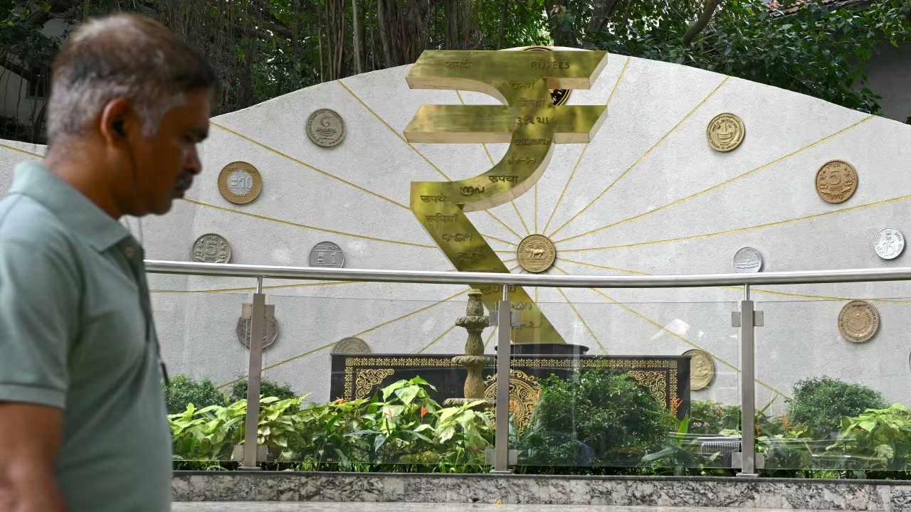 Goldman Sachs Bullish On Indias Long Term Sovereign Debt Recommends 30 Year Bonds