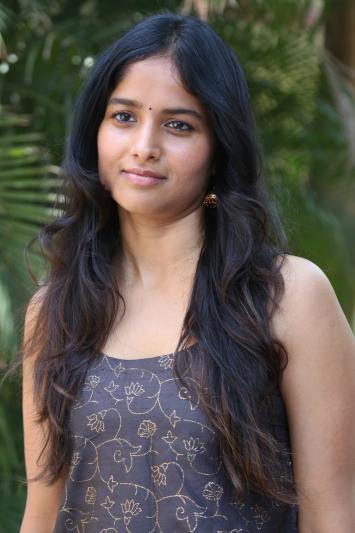 Shalini (24)