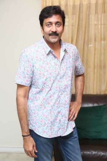Vadde Naveen (44)