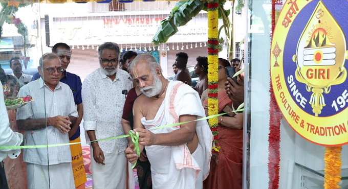 Giri Opens 37th Showroom In Perambur Chennai 