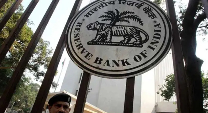 Rbi Lifts Cap On Fcnrb Nre Deposit Rates To Boost Foreign Inflows