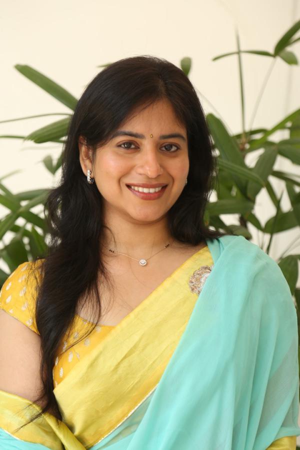 Niharika Dasari (13)
