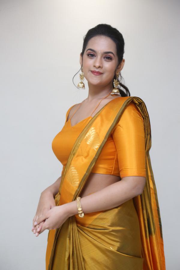 Samaira (57)