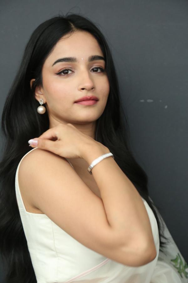 Visakha Dhiman (16)