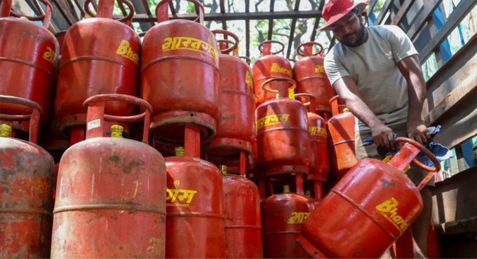 LPG Subsidy Bill May Top ₹1 Lakh Crore in FY27, Creating a ₹70,000 Crore Budget Gap Lpg Subsidy Bill May Top %e2%82%b91 Lakh Crore In Fy27 Creating A %e2%82%b970000 Crore Budget Gap
