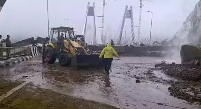 Heavy Rains In Maharashtra 13 Dead 